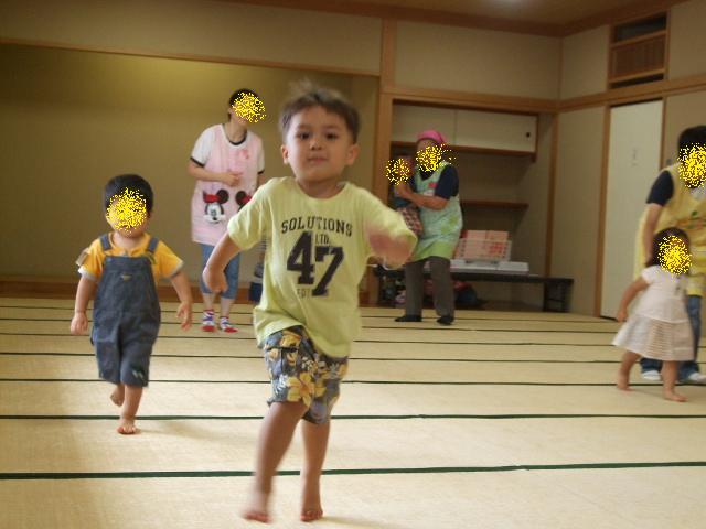 ３才２ヶ月になりました。_e0123680_1694767.jpg