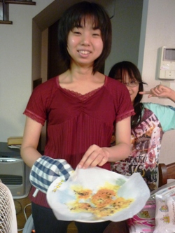 レンジでチン!で変わりチーズ煎餅づくり。_e0188087_21382298.jpg