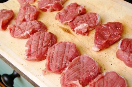 豚ひれ肉のソテー~クリームケイパーソース~(他のお肉や魚で代用可^^)_d0104926_15076.jpg