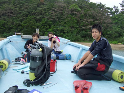「台風ですが...」_b0033573_15185229.jpg