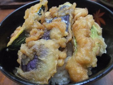 8月１０日　　近所のお葬式・びんちょう鮪の漬け丼_c0067508_22213654.jpg