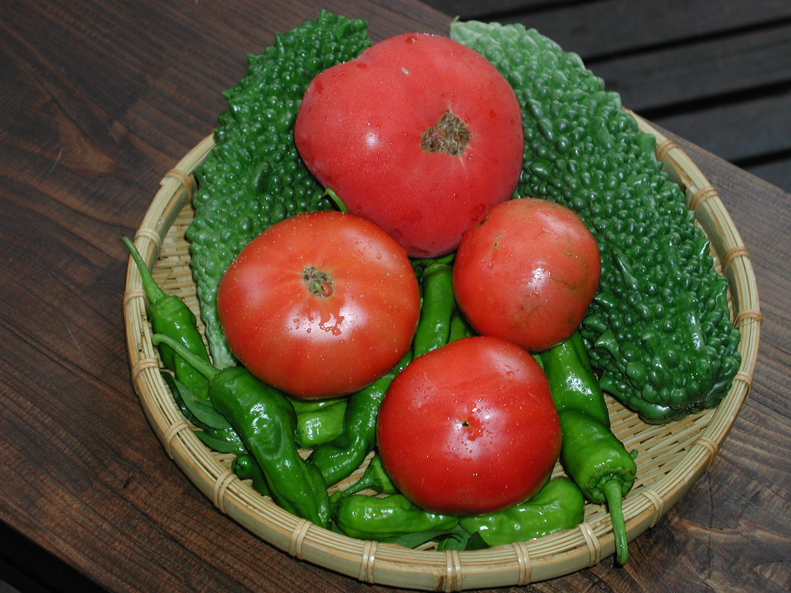 夏野菜は豊作ですが、スイカは本日全滅です！！_f0201562_17164952.jpg