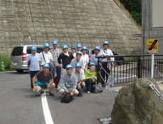 キャンプ下見と徳山ダム堤体内部見学-1_f0197754_0205075.jpg