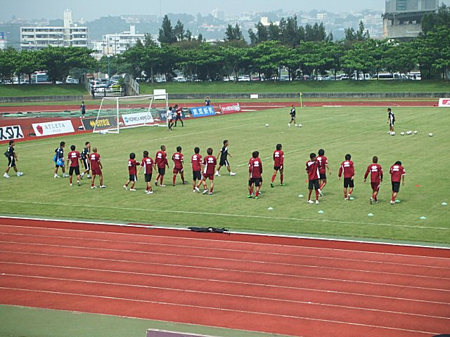 6月の沖縄物語【その３】FC琉球 vs V・ファーレン長崎を観戦_a0015766_22201083.jpg