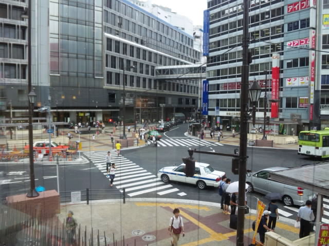 池袋駅西口のマクドナルドから_d0027795_13145393.jpg