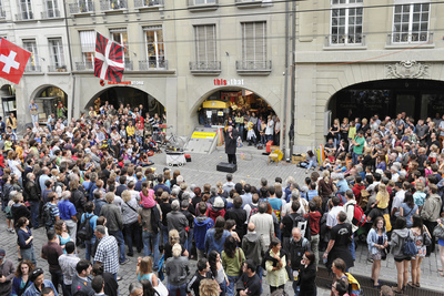 今年もBuskers Bern street Festival が始まりました_d0088142_16344477.jpg