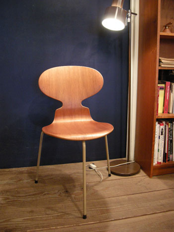 Ant chair (Fritz Hansen)_c0139773_1828294.jpg