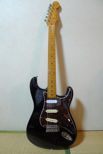 Fender Japan Stratocasterの黒ちゃん まぁ いいか