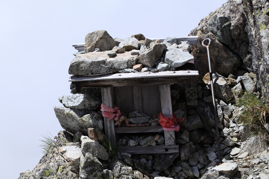 立山連峰山荘めぐり&立山縦走(逆縦走?)~別山から雄山、一の越へ~_b0157849_11591296.jpg