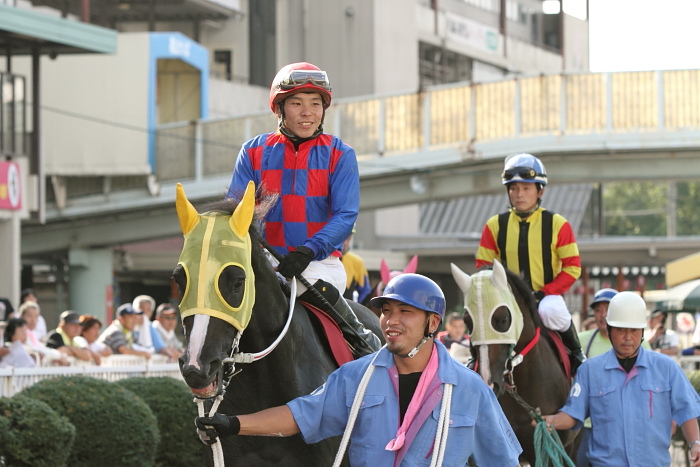 2010年8月15日（日） 福山競馬 10R 第36回 金杯ファン投票 その1_a0077663_6345415.jpg