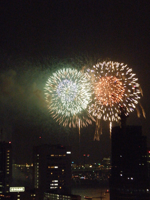 花火とガールズトーク_a0142478_22305453.jpg