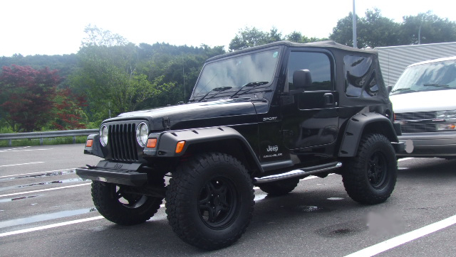 TJ ラングラー カスタム 白&黒 : サンオート 中古車 販売店 ジープ