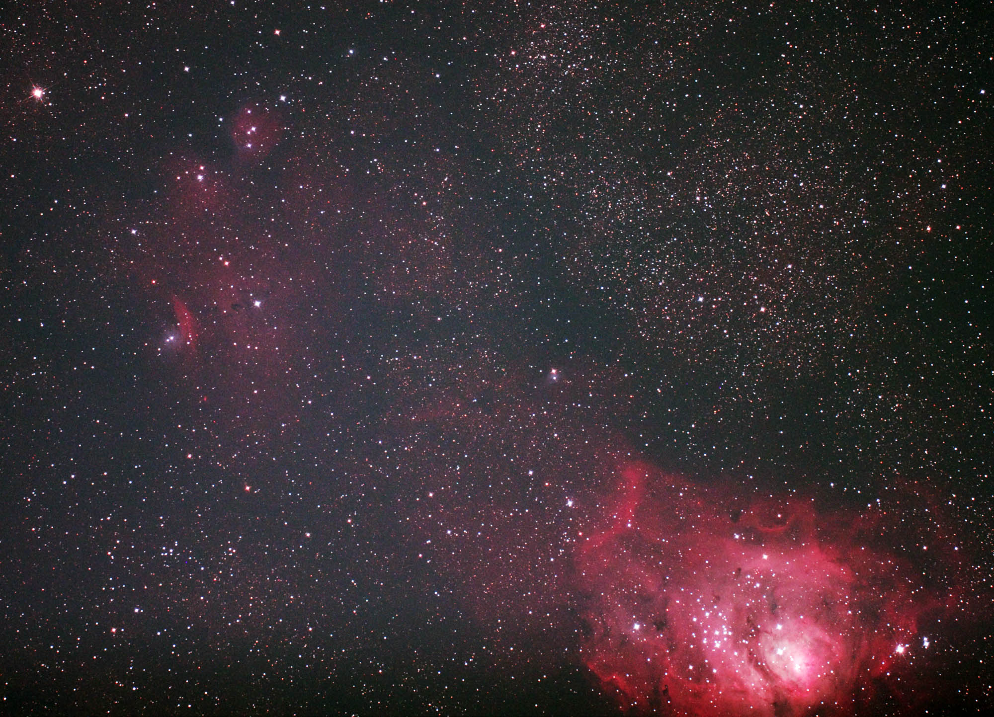 猫の肉球星雲_e0174091_15343392.jpg