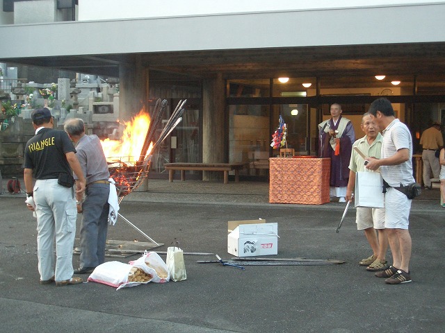 わきみず寺の灯籠流し_f0141310_755474.jpg