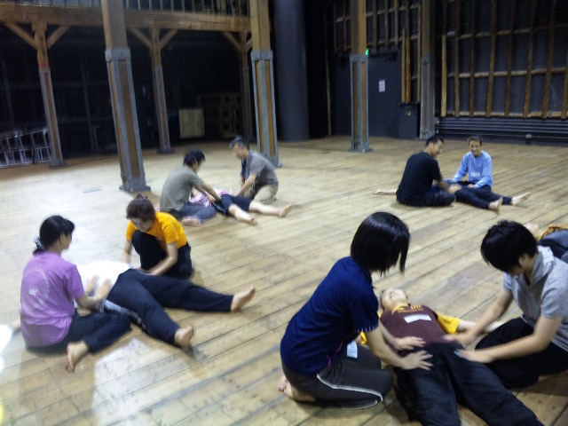 ラバン&アレキサンダー体験講座2日目!_e0118827_10572935.jpg