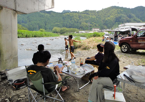 ワンちゃん版　母と子の再会 in 興津川_a0056140_16484979.jpg