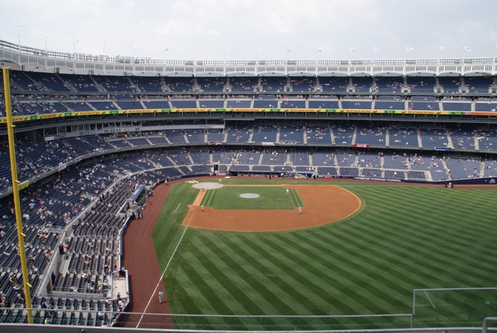 ‘10夏のNY/8月9日、其の二。 ～  The One Hundred、蘭州垃面館、YANKEE STADIUM_c0022340_1221067.jpg