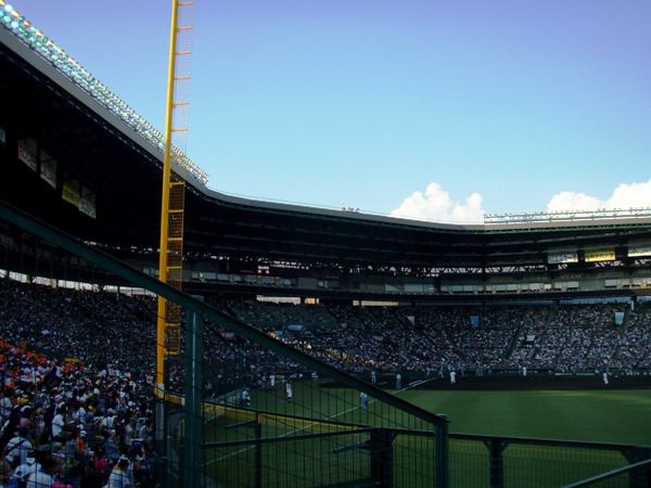 栄冠は再び興南に輝きました(^^)v　～8/17＠甲子園_f0200373_5132834.jpg