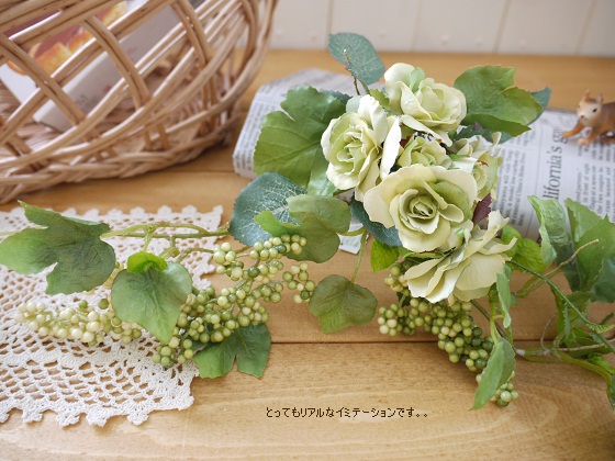 お手洗いのタンクに 光触媒トイレフラワー Palette