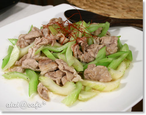 豚肉とセロリの塩炒め_a0056451_20295424.jpg