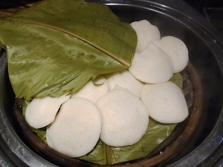 インド通信6 北と南で主食が異なるインド料理_a0138976_22582553.jpg