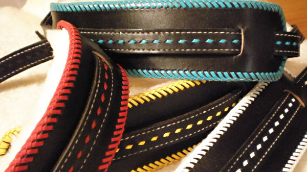SimpleでStylishなGuitar Straps!_e0053731_19444781.jpg