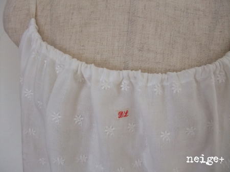 刺繍入りダブルガーゼのスカラップキャミ♪_f0023333_11295638.jpg