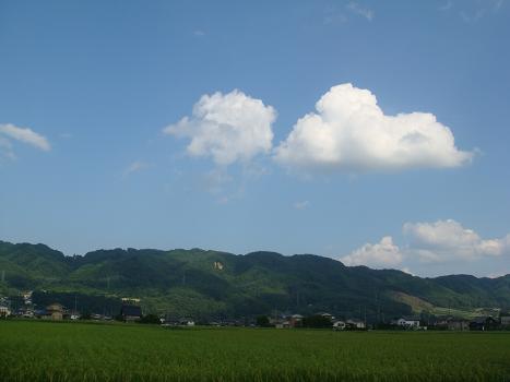 それぞれの空 その2_a0014840_2343786.jpg