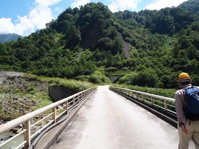 ２年越しの立山カルデラ砂防体験学習会・バス編_d0079440_2126288.jpg