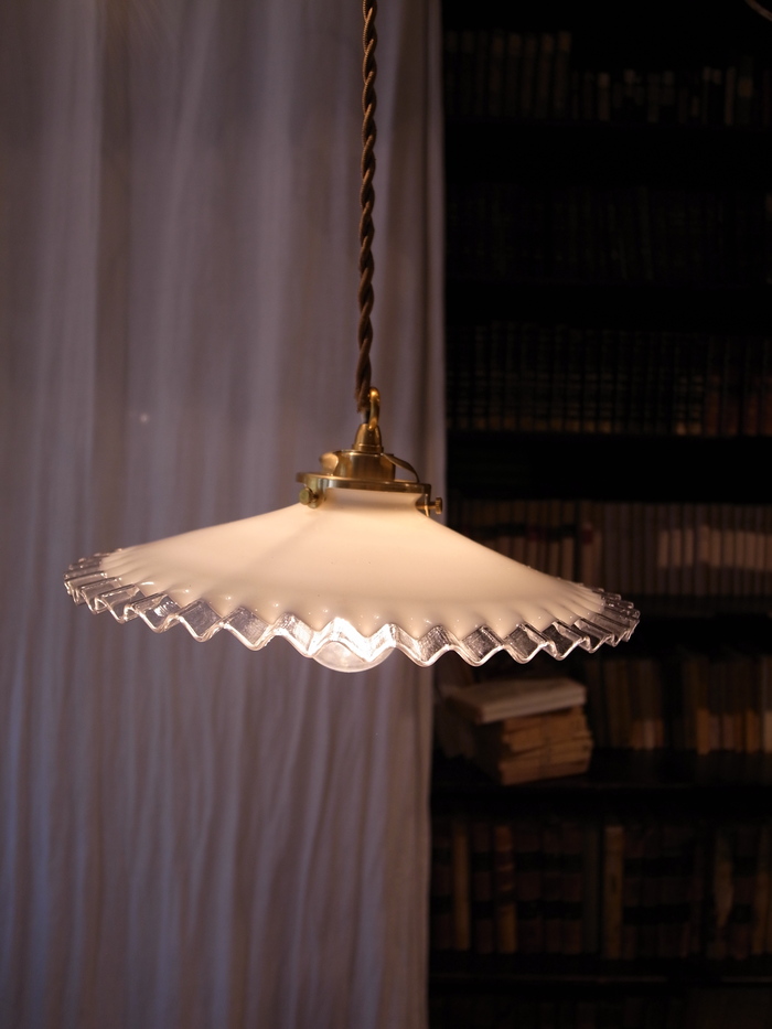 French Glass Lamp_c0143989_1473448.jpg