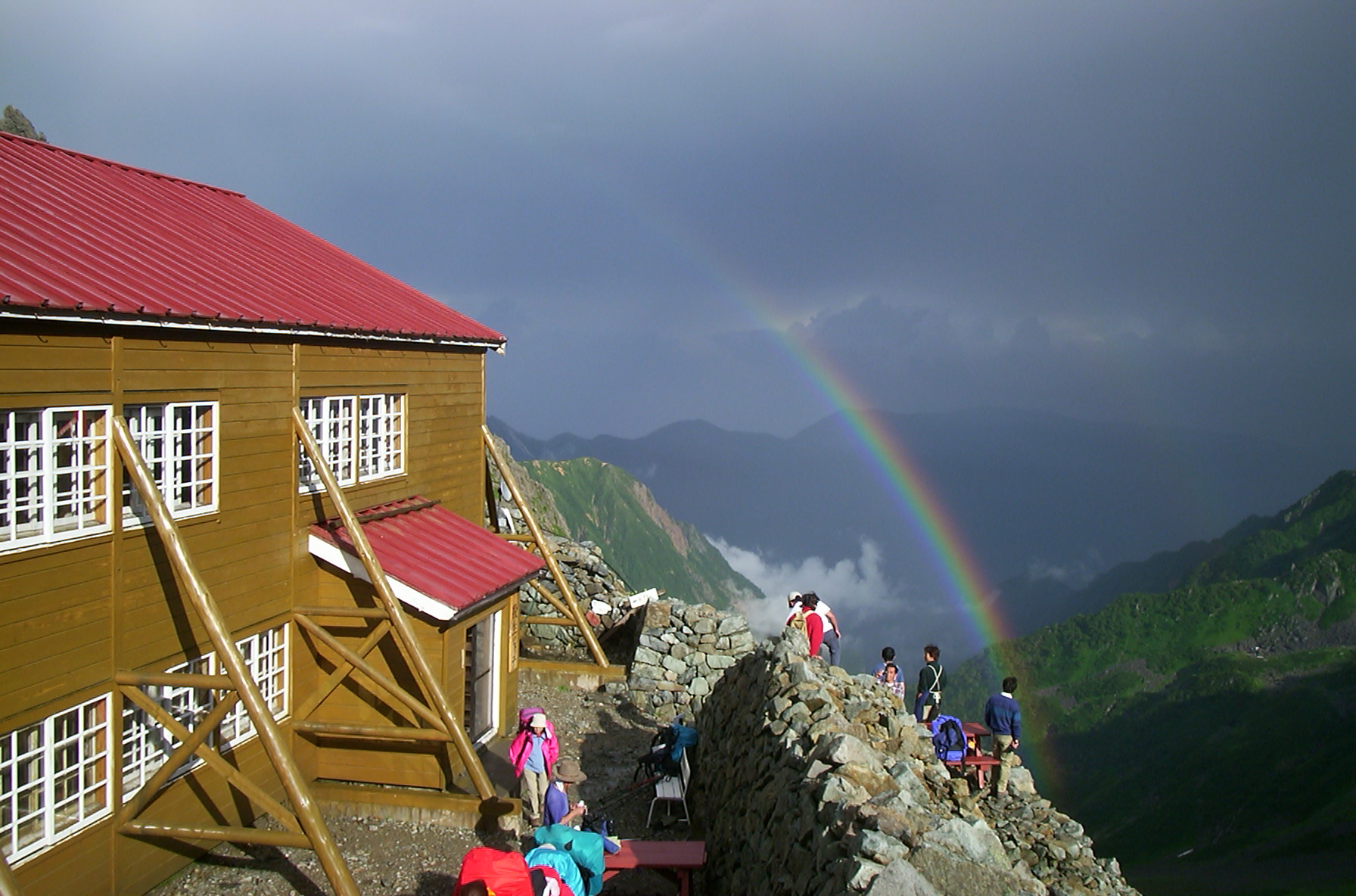 学校登山始まりました_f0219043_20354375.jpg