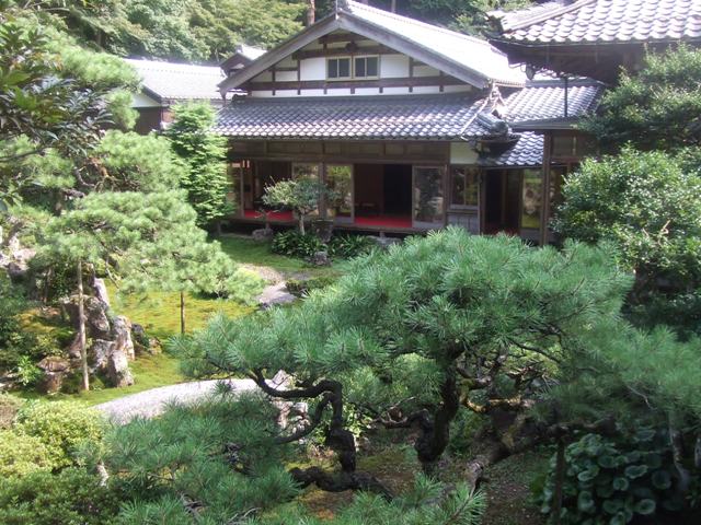 Seiganji Temple near Maibara Station has a beautiful Zen Garden_e0046748_1735035.jpg