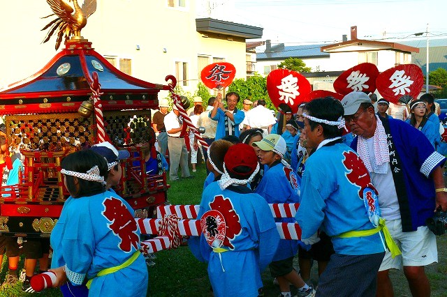 鎮守の神様のお祭りだ！！子供御神輿渡御_f0000866_7454415.jpg