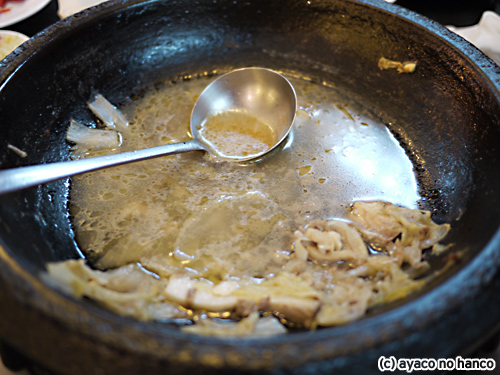 ［火鍋］ごま油の香りがとにかく食欲をそそる「石頭鍋（漢城）」（台北）_e0171089_1461690.jpg