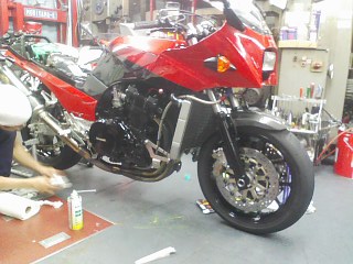 GPZ900R　洗車＆ワックス！_a0163159_23514595.jpg