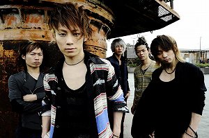  [劇場版 機動戦士ガンダム00]の主題歌 UVERworld「クオリア」2010.9.15リリース！_e0025035_0214698.jpg