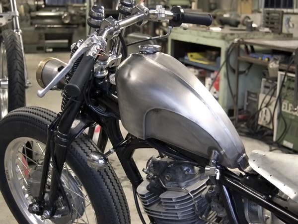 SR400 スプリンガー_a0139843_1921756.jpg