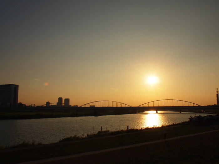 晩夏の夕景～夕日に染まる多摩川_e0195587_19455095.jpg