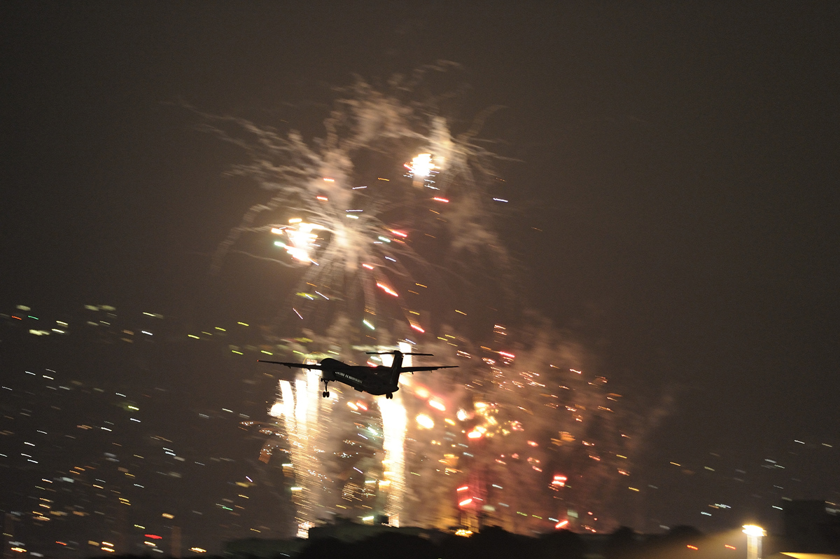 猪名川花火 伊丹スカイパーク Avionfoto