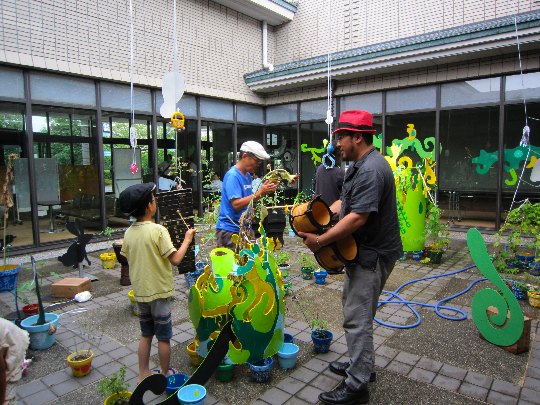 植物と中庭の音楽：ワークショップ_c0102492_2340925.jpg