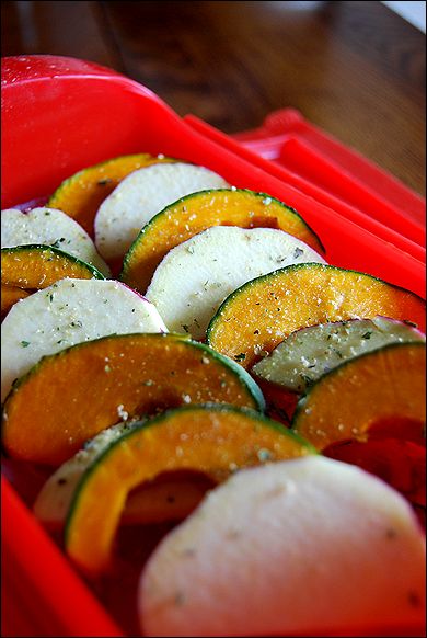 ルクエ 鶏ももとカボチャのレモンローズマリー蒸し(recipeあり)_a0105872_13262455.jpg