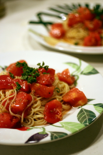 ◆トマトの冷製パスタ　　＆　　芝刈り_e0154682_2221022.jpg