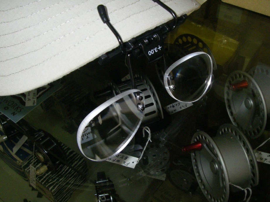 困った老眼に拡大鏡_e0029256_16285365.jpg