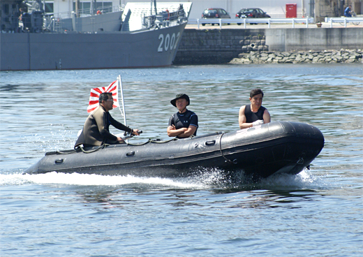 『YOKOSUKA軍港めぐり』海上自衛隊爆発物処理班ここ横須賀にあり（1）_e0150566_11271240.jpg