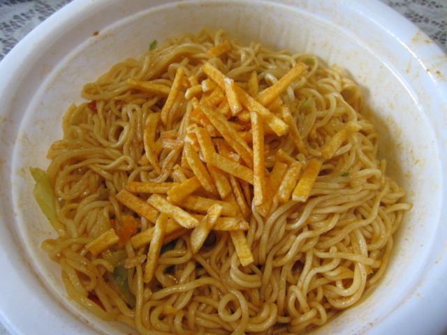 日清焼そばUFOカラムーチョ ホット・チリ味¥168_b0042308_11332882.jpg
