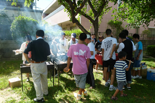 スポーツ大会＆懇親BBQ＆校区重鎮全員集合3次会_b0013735_2216245.jpg