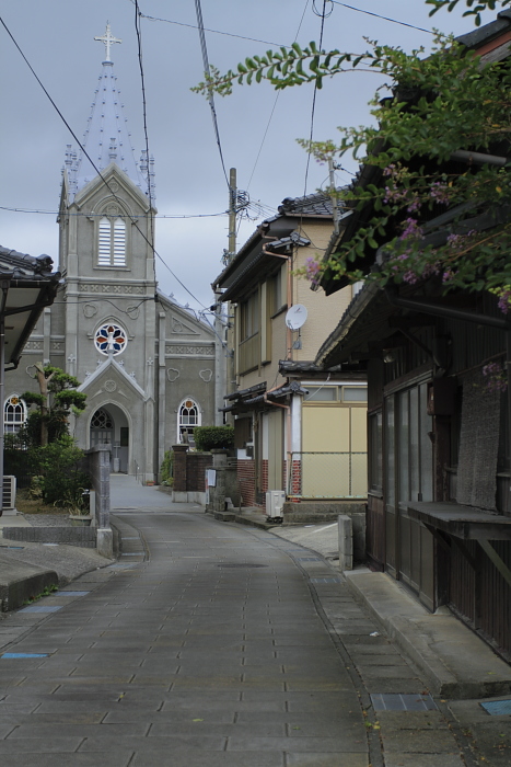 教会の見える街角_e0135098_23351548.jpg