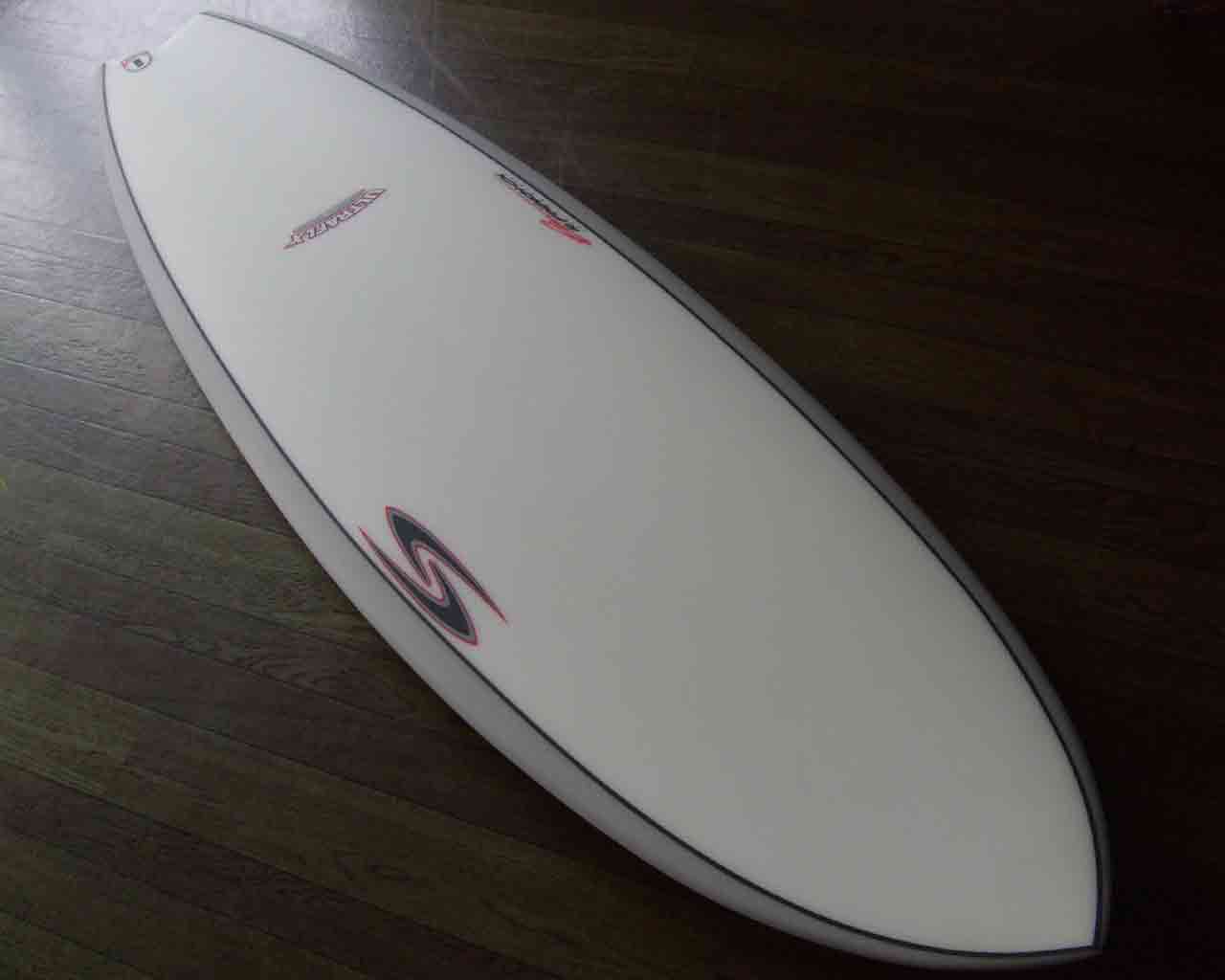 ＳＵＲＦ　ＴＥＣＨ社入荷のお知らせです_d0119852_10193073.jpg