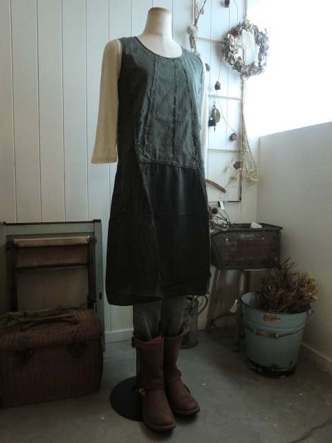 服と看板と。_a0164280_7121669.jpg