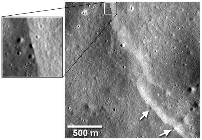 ★月が「縮んでいる痕跡」を発見~NASA探査機の画像_a0028694_146191.jpg